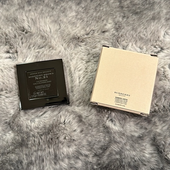 Burberry Eyeshadow No. 21 Midnight Brown - Picture 4 of 6
